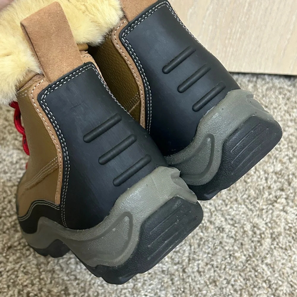 Clarks Mazlyn Arctic Duck Boots Women's Size 7.5 D Brown Leather Faux Fur Winter